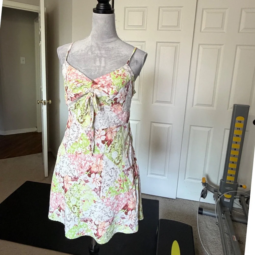 Forever 21‎ Floral Patchwork Mini Dress Pink DO NOT BUY
